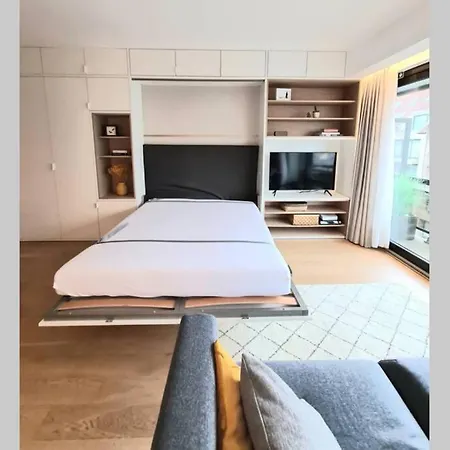 Apartment Small Flat Near Beach